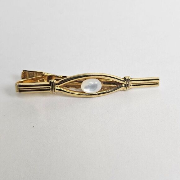 Vintage White Opalescent Glass Mother of Pearl Cabochon Gold Tone Tie Bar Clip - Picture 2 of 8